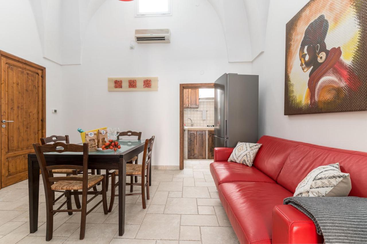 Vista Piazza Home & Solarium By Raro Villas 奥斯图尼 外观 照片