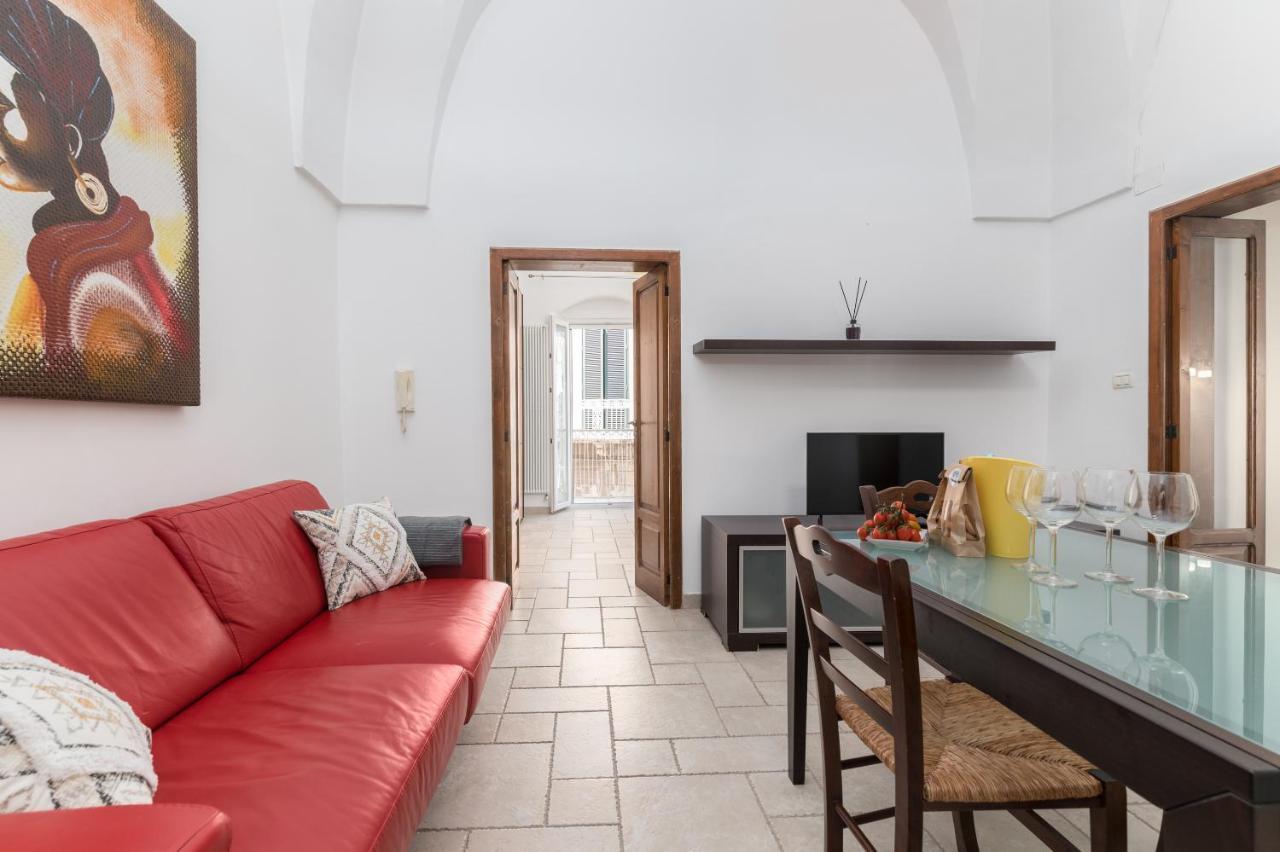 Vista Piazza Home & Solarium By Raro Villas 奥斯图尼 外观 照片