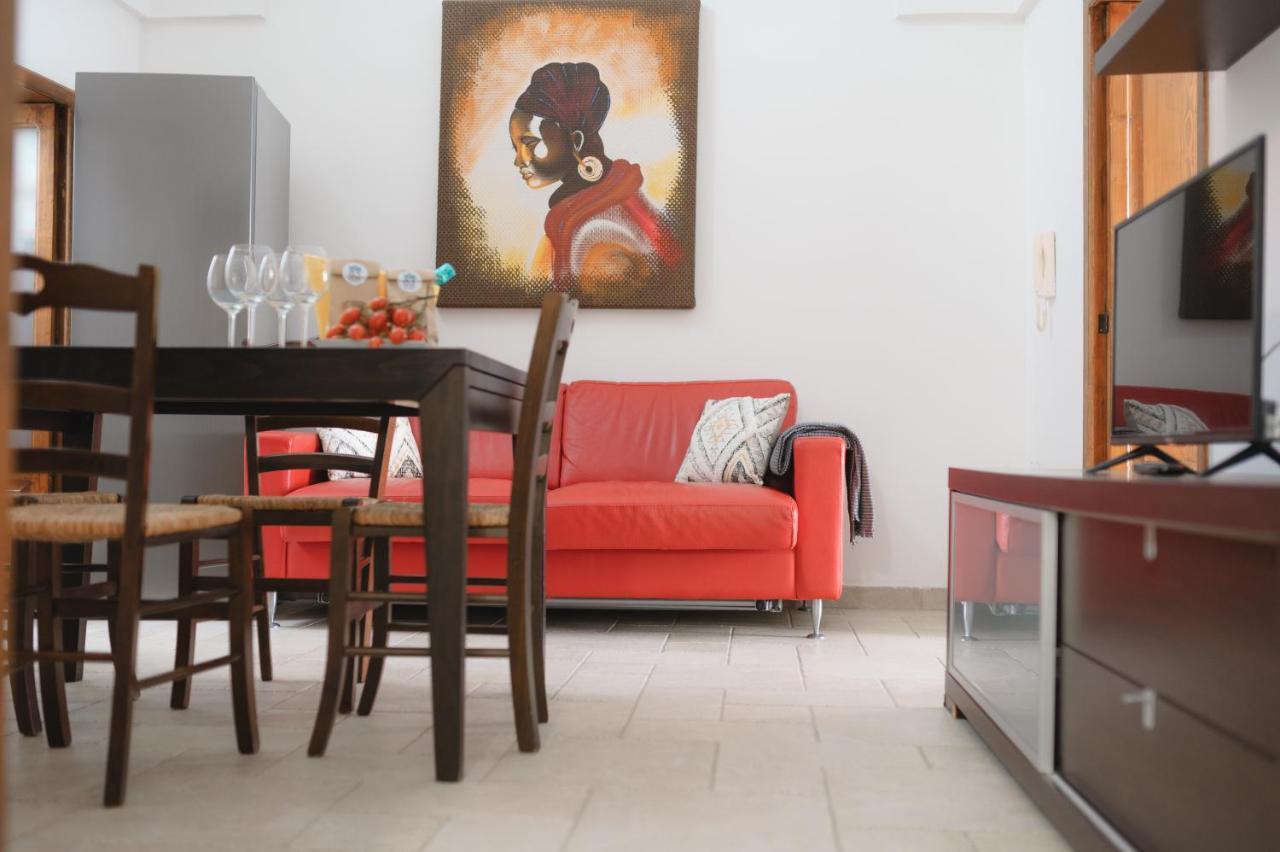 Vista Piazza Home & Solarium By Raro Villas 奥斯图尼 外观 照片